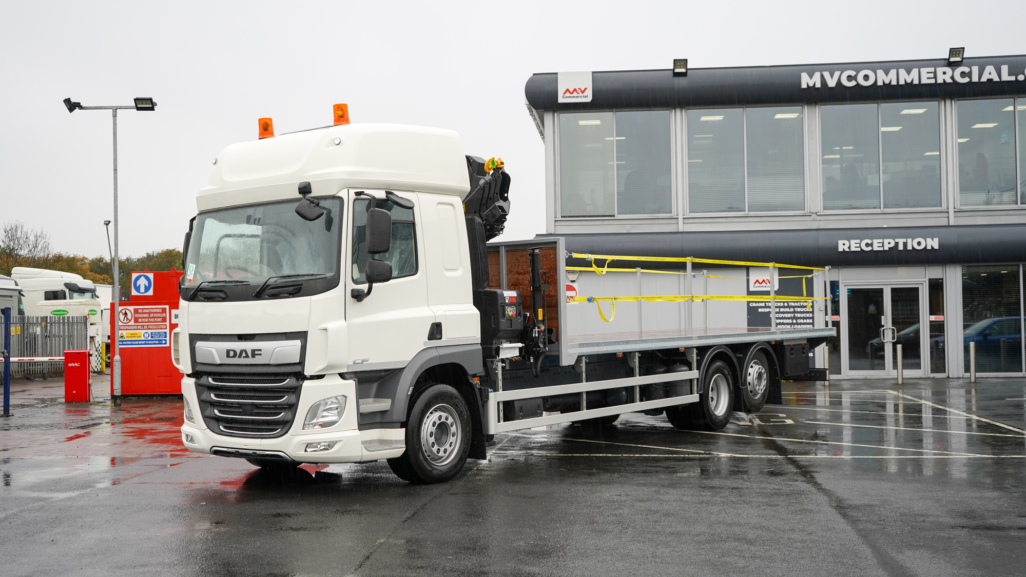 Tonne Daf Cf Flatbed With Hiab Crane Truck For Sale Mvb Mv