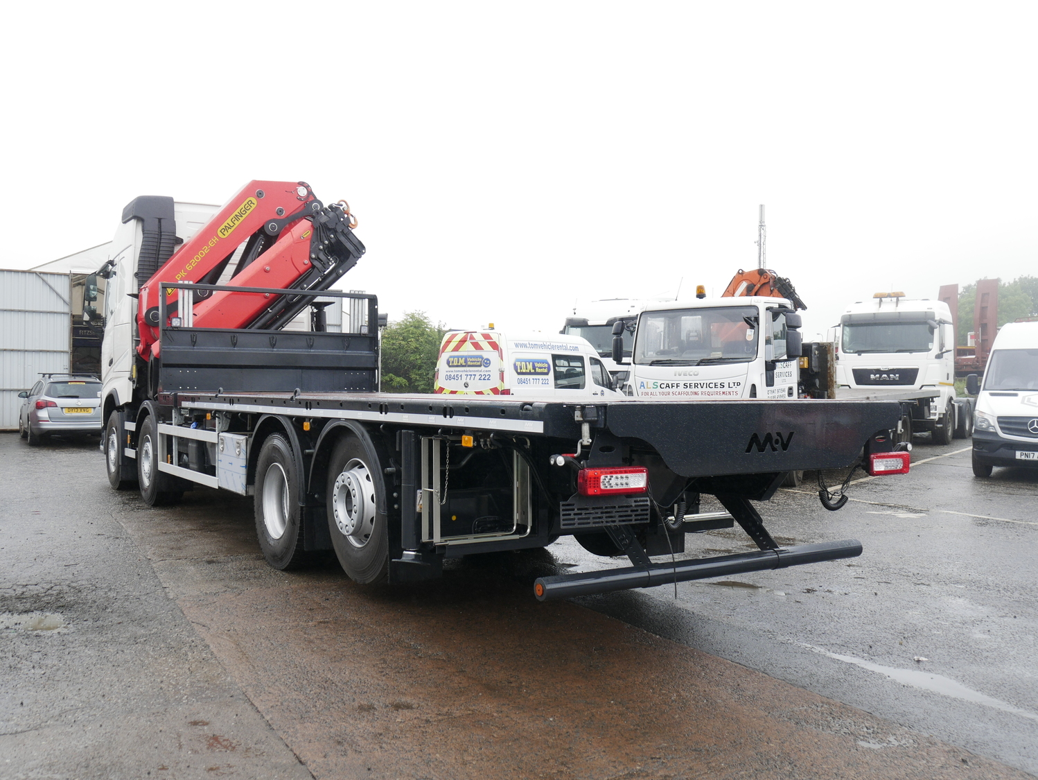 32 Tonne Volvo FH 460 Cabin Spec With Palfinger Crane Truck For Sale ...