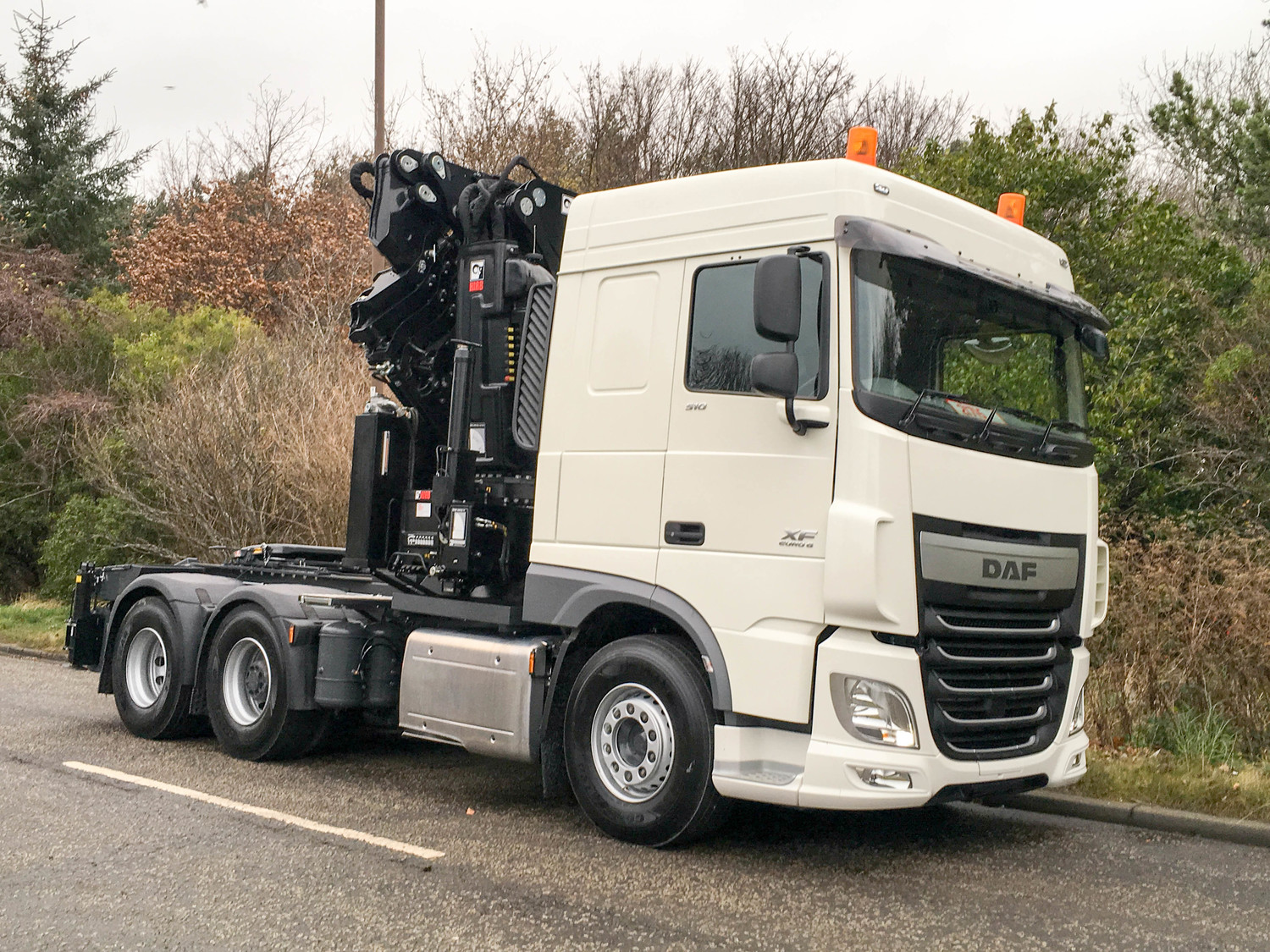 80 Tonne DAF XF 510 Tractor Unit With HIAB Crane Truck For Sale MVB087