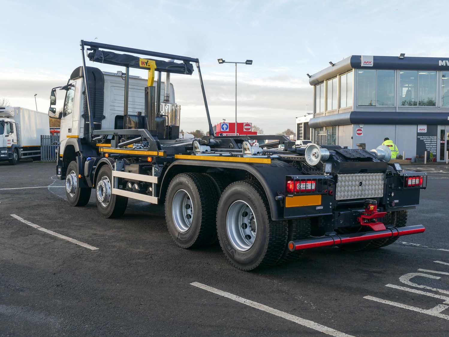 32 Tonne Volvo FMX 420 Hook Loader Truck For Sale MVB138 MV Commercial