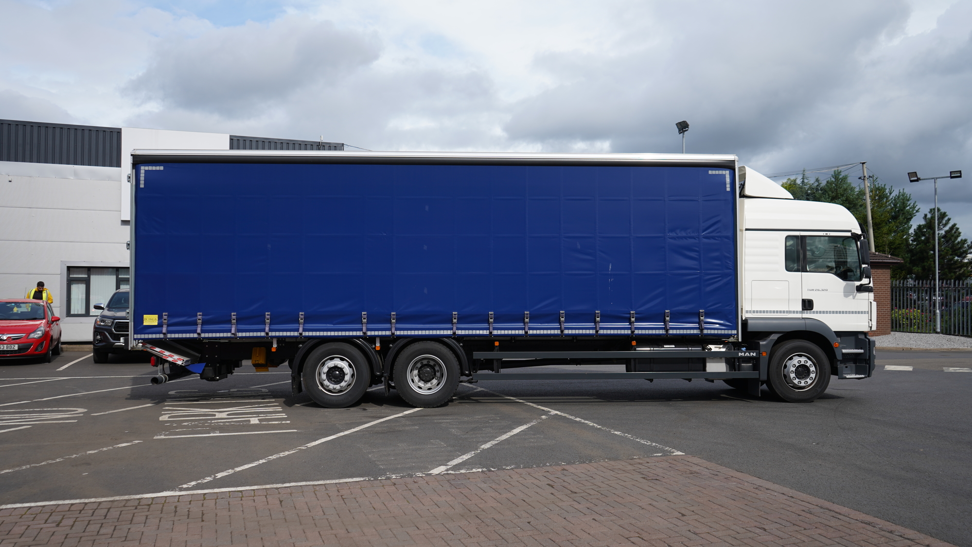 26 Tonne MAN TGM 26.320 Curtainsider Truck For Sale SN68VXG | MV Commercial