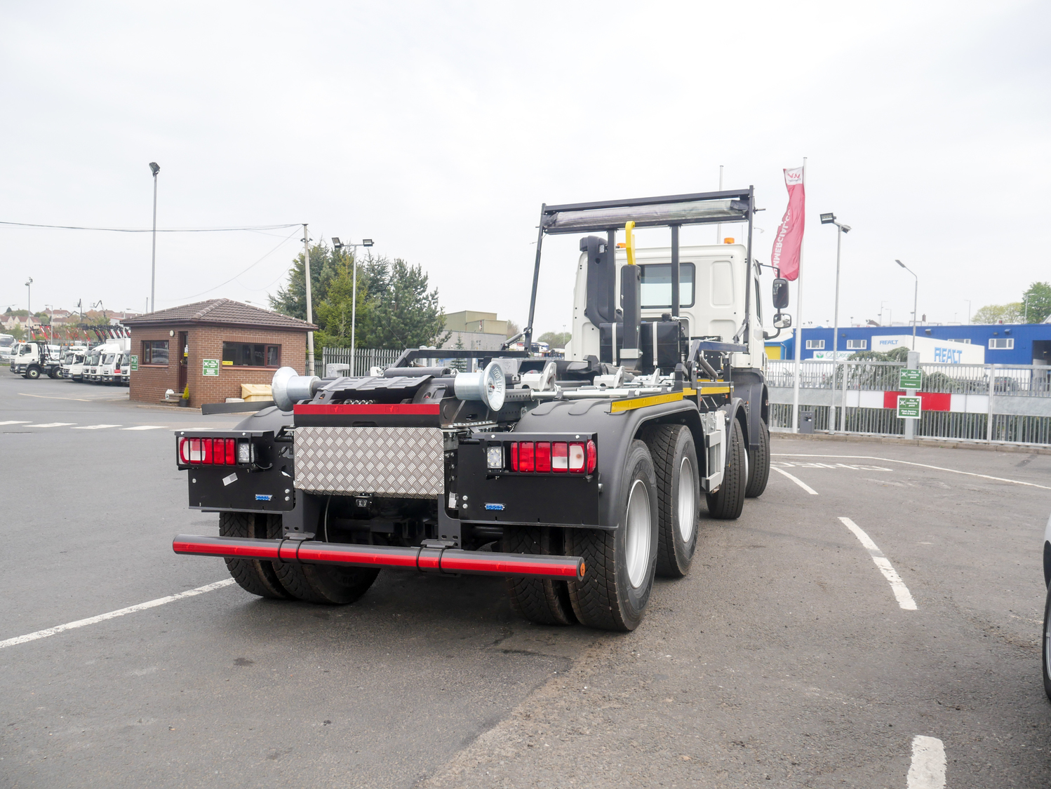 32 Tonne DAF CF 450 Hook Loader Truck For Sale PN70CHL MV Commercial