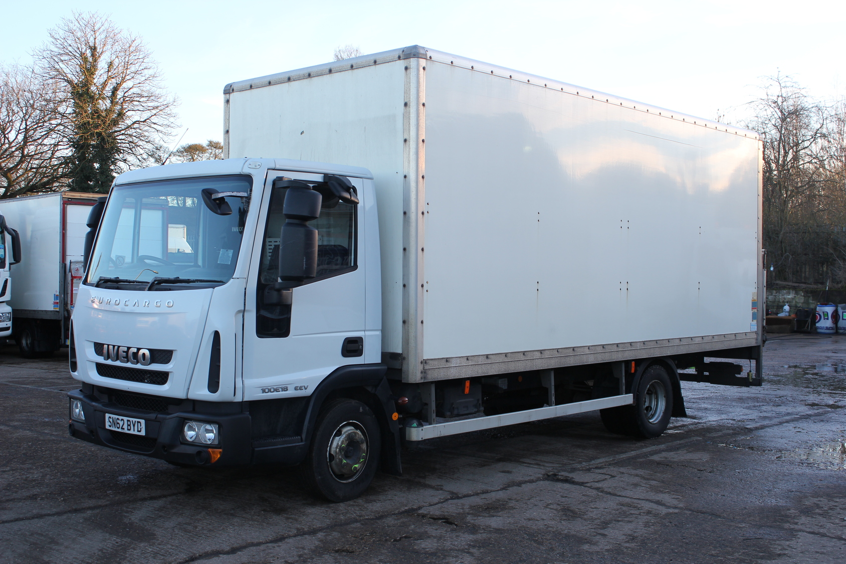 for vehicle licence tonne 7.5 7.5 Box SN62BYD For Iveco Sale  Truck  100E18 MV Tonne