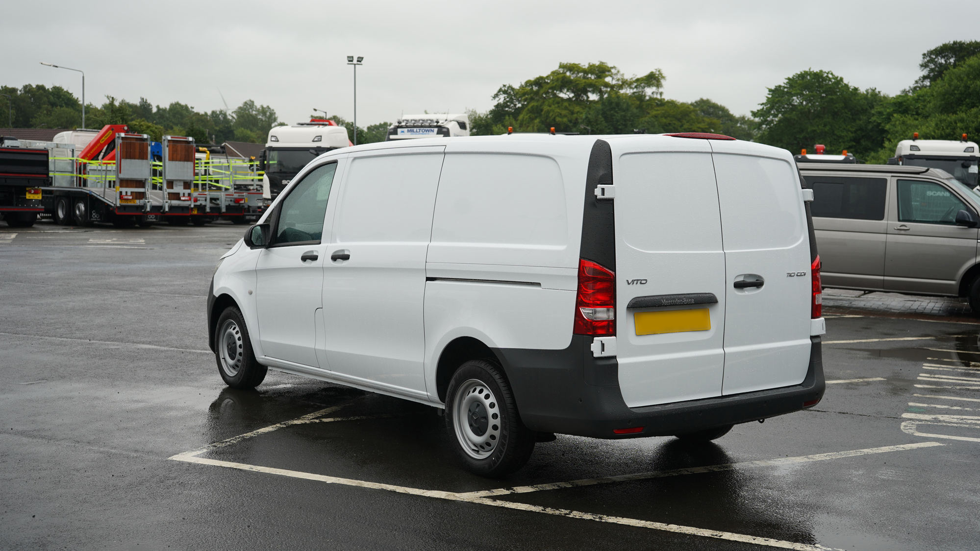 Under 3.5 Tonne Mercedes-Benz VITO 110 L2 PURE Van Truck For Sale ...