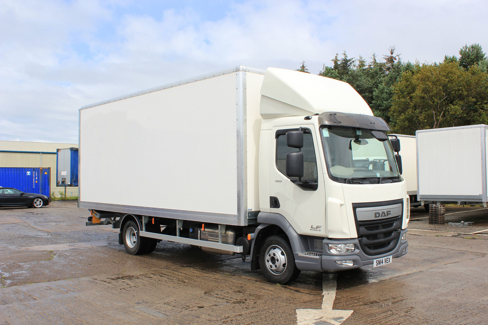 vehicle 7.5 licence for tonne DAF Truck For LF Sale Box 7.5 MV  Tonne SN14VEX 180