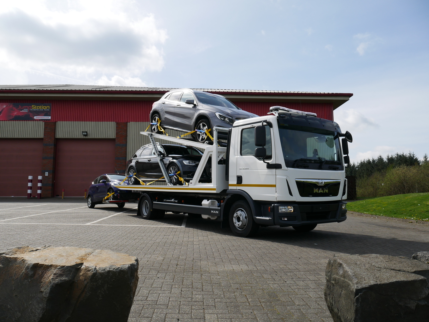 12-tonne-man-tgl-12-220-double-deck-tilt-and-slide-recovery-truck-for